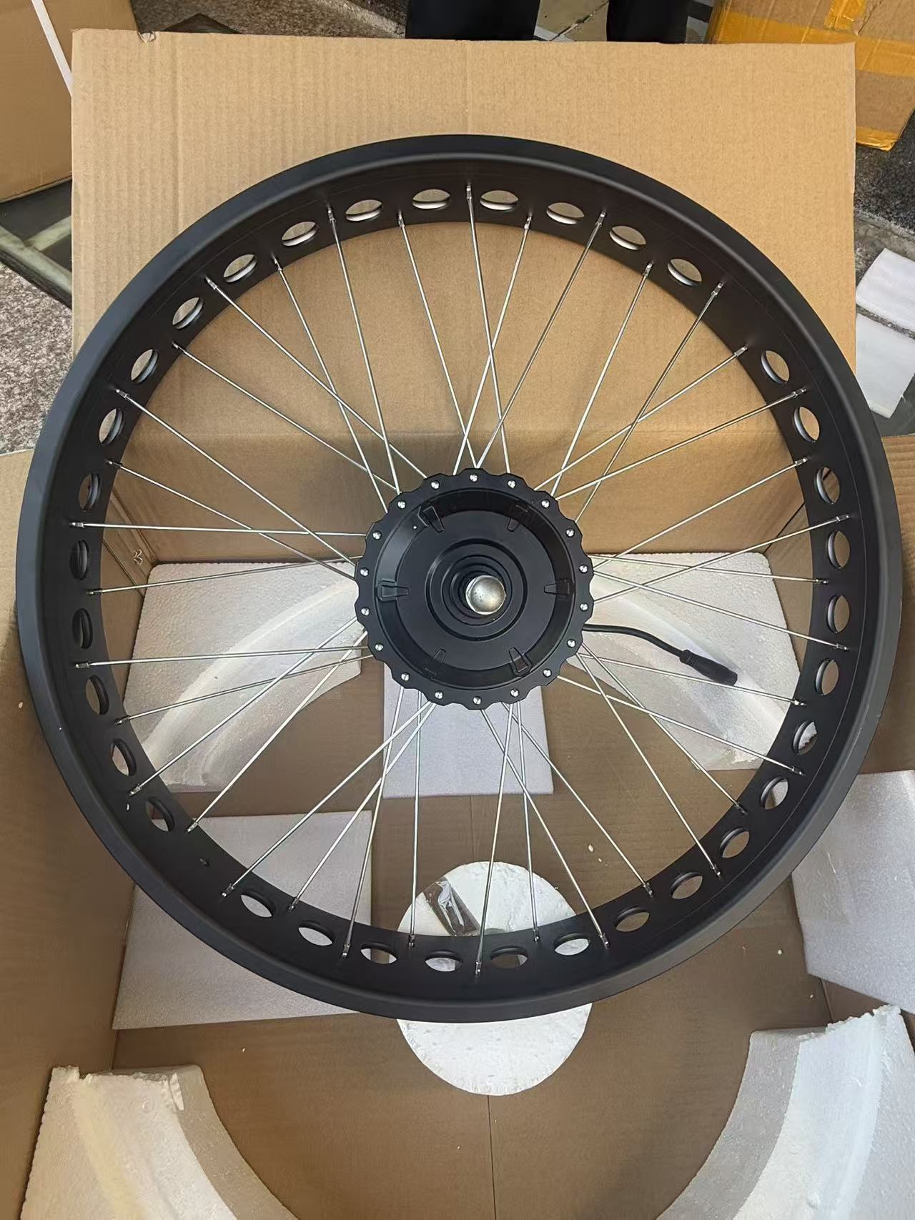 Fat Tire Ebike Conversion Kit 2000W - 72V 3000W電動自転車用スノーバイク変換キット、48V 2000Wフリーホイールカセット、20インチ/26インチ対応、太タイヤ用リアハブモーター、TFT UKC1ディスプレイ付き。